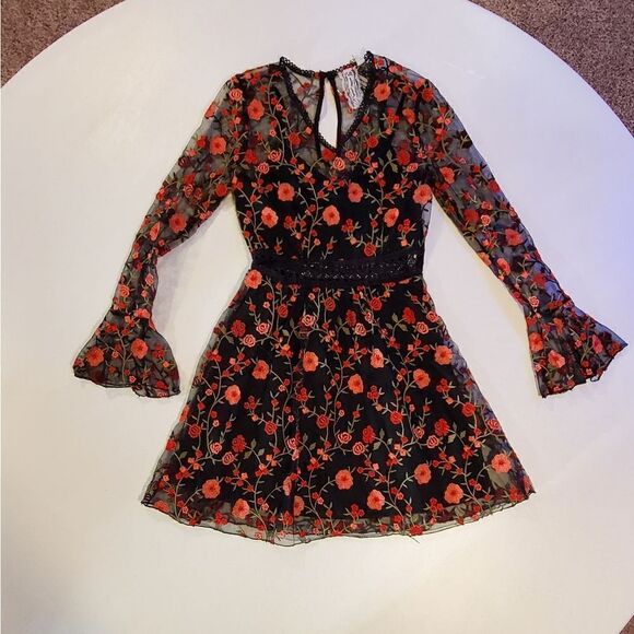 Ultra Pink - Embroidered Dress - Size S - Picture 1 of 11